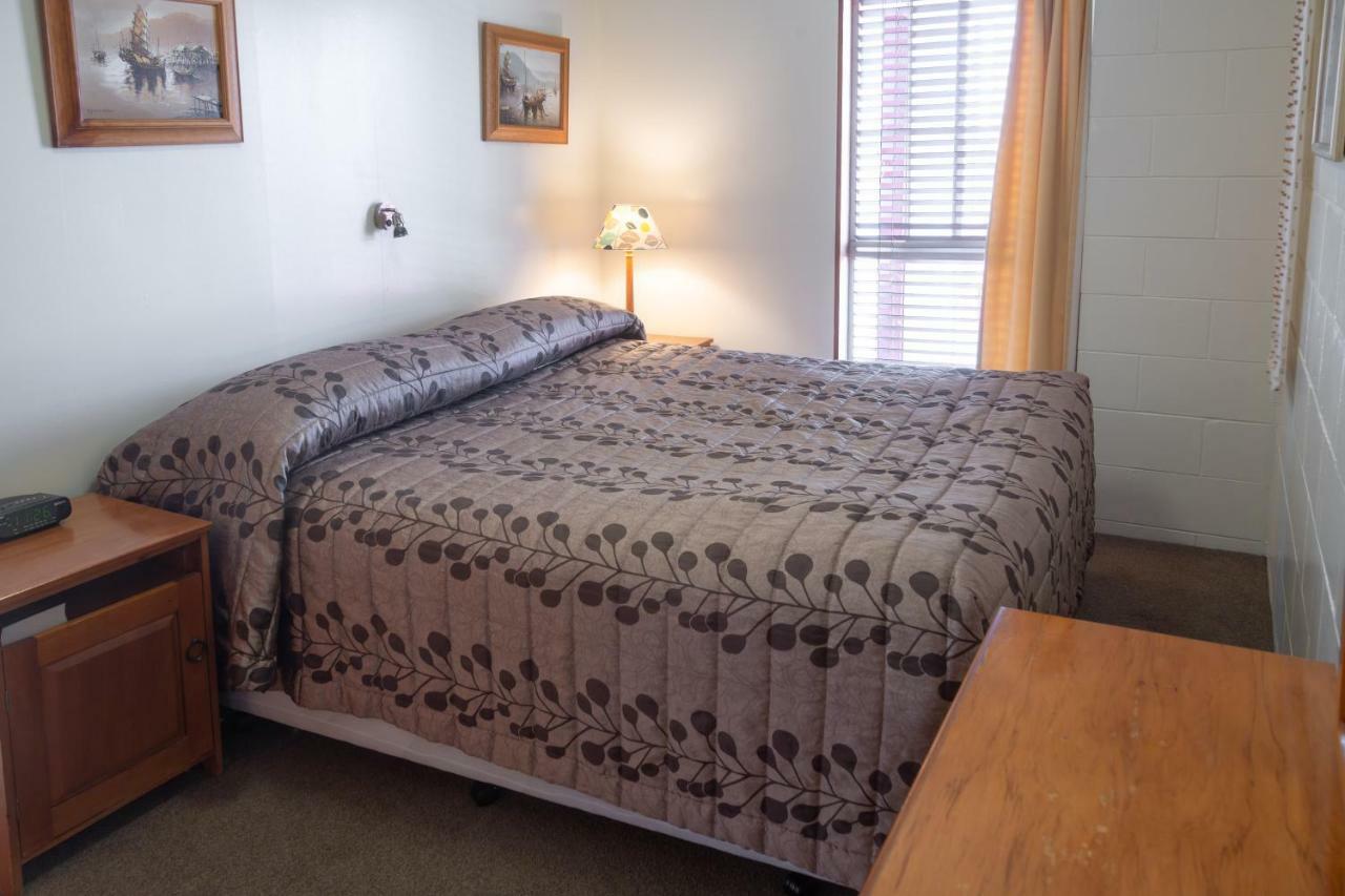 New Haven Motel โอ๊คแลนด์ ภายนอก รูปภาพ